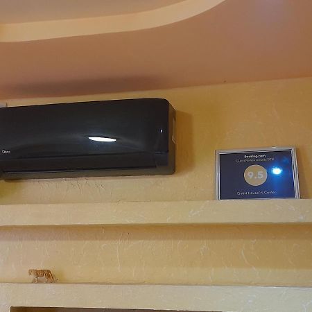 Guest House In Center Erivan Exterior foto