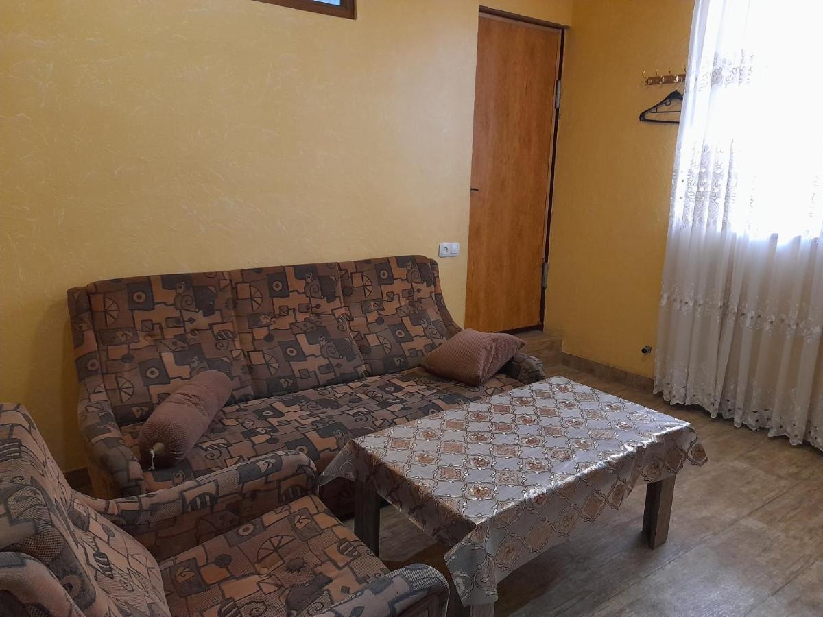 Guest House In Center Erivan Exterior foto