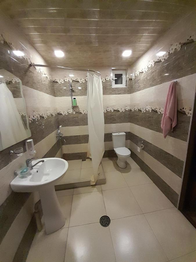 Guest House In Center Erivan Exterior foto