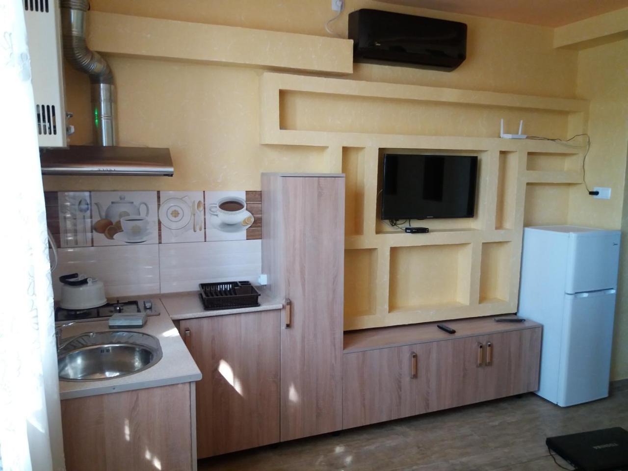 Guest House In Center Erivan Exterior foto
